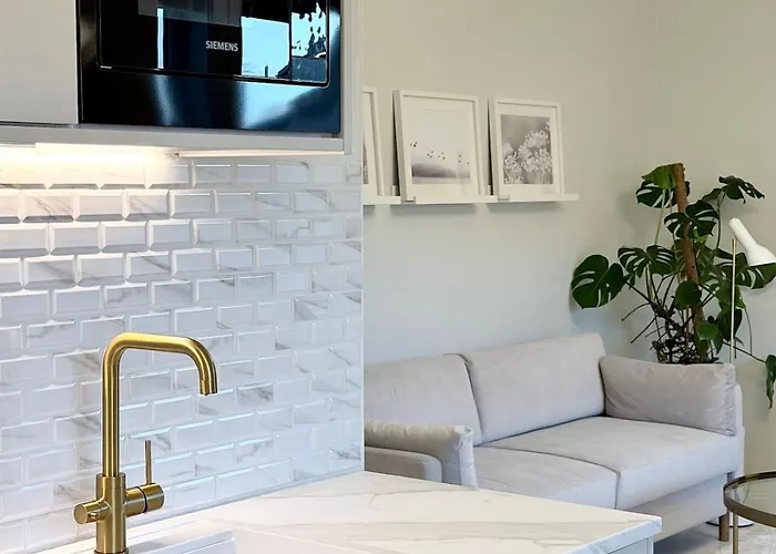 Bright And Beautiful Two-room Design 아파트