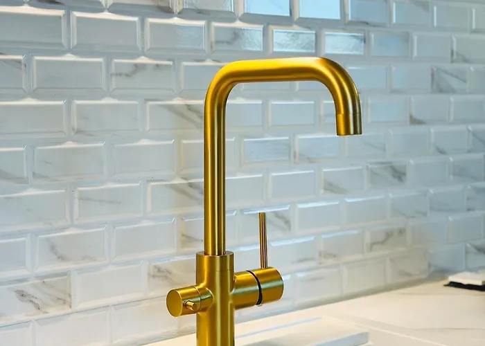 Bright And Beautiful Two-room Design 아파트 라티