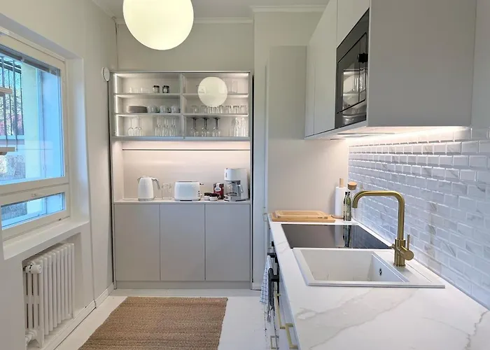 Bright And Beautiful Two-room Design 아파트